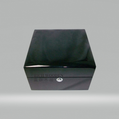 watch box-1.jpg