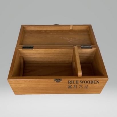 Wisky box in OAK-1.jpg